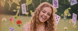 6 Questions with New Artist Lily Grace