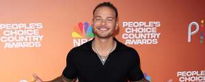 WATCH: Kane Brown and a Keytar Rocked “Bury Me in Georgia” at the People’s Choice Country Awards