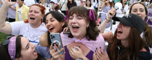 Top 7 Pop Songs for a Feel-Good Playlist