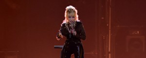 Dolly Parton Reveals Songwriting Secrets During ‘Howard Stern Show’ Appearance