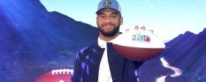 Watch: NFL Star Flaunts Guitar Skills on ESPN’s ‘Manningcast,’ Jams Out to Eric Clapton’s “Tears in Heaven”