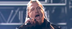 Huntley’s Hat Steals the Show While ‘The Voice’ Winner Honors a Trio of Strong Women in His Life