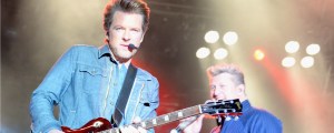 Rascal Flatts’ Joe Don Rooney Says “I’m Gonna Live For This 24 Hours With All I Have” Amid Recovery