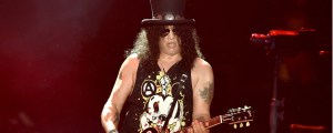 Watch Slash Perform Guns N’ Roses Deep Cut for the First Time