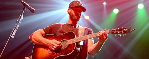 Riley Green Reveals the Hilarious Reason He Won’t Go Hunting with Jelly Roll