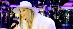 The Meaning Behind “Dirty Looks” by Lainey Wilson—and the Underdog Determination that Parallels Her Career