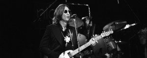 The Meaning Behind “Nobody Loves You (When You’re Down and Out)” by John Lennon and the Legendary Artist He Envisioned Singing It
