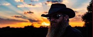 Review: Cody Jinks Serves Up Honesty, Earthiness, and Uncompromised Artistry on ‘Change The Game’