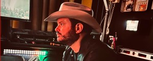 Wade Bowen Keeps Fans on Their Toes and Secures Help from Fellow Texan for New Album, ‘Flyin’