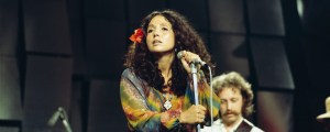 How a “Gesture of Gratitude” Helped Maria Muldaur Score a Hit with “Midnight at the Oasis”