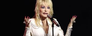 The Downside of Dolly Parton’s Signature Look: “It Hurt My Feelings So Bad”