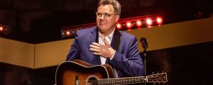 Vince Gill’s “The Key to Life” and the Heartwarming Inspiration Behind It