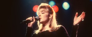 3 Female Country Artists Who Hit No. 1 on the Top 200 in the 90s