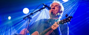 4 Great Songs to Check Out by Influential British Folk Artist Ralph McTell on His 80th Birthday