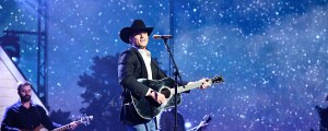 Parker McCollum Ends Show Early Amid Illness, Refunds All Concertgoers