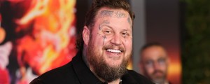 Jelly Roll Hilariously Reacts After People Fail to Recognize Him While His Song Is Playing