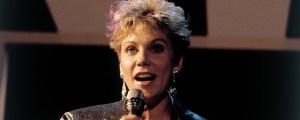 4 Songs From the 80s That Every Country Wedding Playlist Needs
