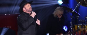 3 of the Most Devastating “I Miss You” Heartbreak Songs in Country Music
