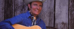 Born on This Day in 1926, the Honky-Tonk Hitmaker Who Served as a Country Radio DJ for the Armed Forces During WWII