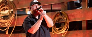 3 Times Country Artists Had Help From Fans While Writing Songs