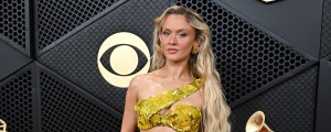 Pop Star Was Pelted With Grapes by Unruly Crowd Members as if It Was “Medieval” Times