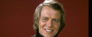 On This Day in 1977, One Half of an Iconic TV Cop Duo Was at No. 1 With a Song Later Covered by Actor Owen Wilson