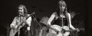 3 Nostalgic Songs From 1976 That Make Me Want To Travel Back in Time