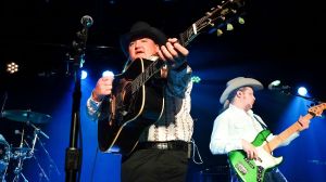 Country Music Hitmaker Announces Temporary Hiatus, Vows To “Come Back Even Better”