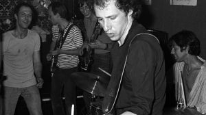 How One Band’s Terrible Bar Gig Turned Into Dire Straits’ Breakthrough Hit in 1978