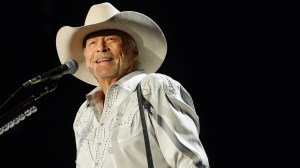 Alan Jackson Saved the “Perfect Country Song” for the Perfect Farwell