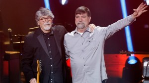 “A Tribute to the Music and Memories That Never Leave Us”: Alabama Duets With Late Country Legend 17 Years After His Death