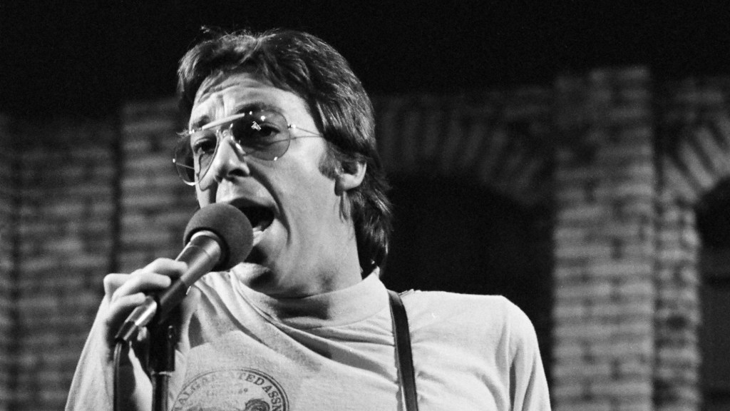 3 Soft Rock Songs That Defined Summer for Millions of Americans in 1976
