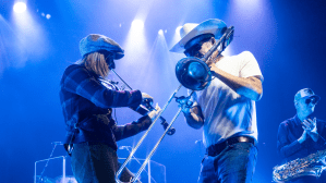 3 Other Minor Hits That One-Hit Wonders Had Outside of Their Career-Defining Songs
