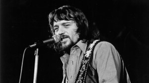 3 Country Songs That Perfectly Soundtracked Small-Town Saturday Night in the 1970s