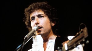 This 1974 Bob Dylan Lyric Borrowed From a Home Run Call