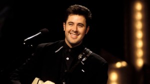 On This Day in 1992, Vince Gill Released a Musical Apology That Became His First No. 1