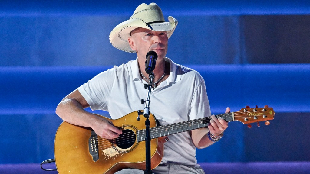 Kenny Chesney Criticizes Artists Who Pull Out of Shows Last Minute