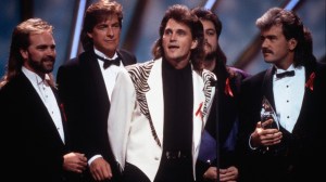 These 3 Debut Country Singles From 1991 Went All the Way to No. 1