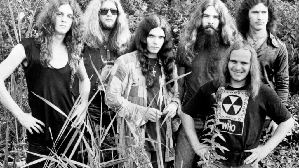 4 Rowdy Rock Songs From 1973 That Will Remind You of Your Favorite Bar