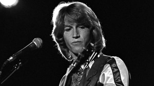 Remember When Andy Gibb, With Some Brotherly Help, Took the US by Storm in 1977?
