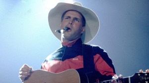 33 Years Ago Today, Garth Brooks Was at No. 1 With a Steamy Song He Co-Wrote With His First Wife and Recorded With Trisha Yearwood