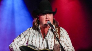 โThat Life Gotten a Hold of Meโ: Country Star Returns After Taking Time off for Himself and Family