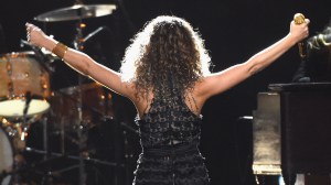 Major Country Singer Announces Break After ”10 Years of Touring”