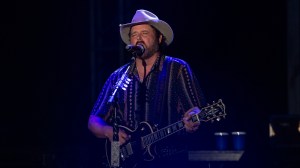 “A Man of His Word, and God’s Word”: Randy Houser Mourns the Country Icon He Called “The Greatest Man I Ever Knew”