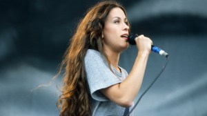 3 Pop Breakup Anthems From the 90s That Everyone Loves (Even if You’re Happily Taken)