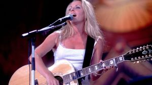 5 of the Best No. 1 Country Singles That Are Turning 30 This Year