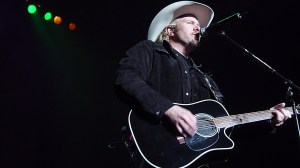 3 Country Songs From 2002 That Will Remain Classics Forever