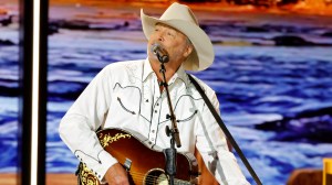 Alan Jackson Is Now One of the 10 Best-Selling Country Artists in US History—and He’s Got the Hardware to Show for It