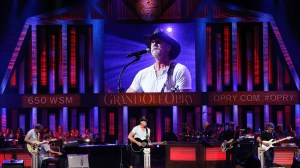 Honky-Tonk, Heartbreak, and Hell-Raising: 3 Country Singers Who Owned the 2000s