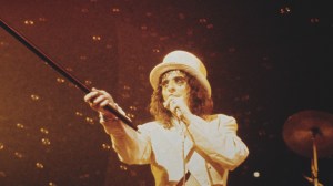 3 Songs From 1972 That Teens Couldn’t Stop Playing in Their First Car